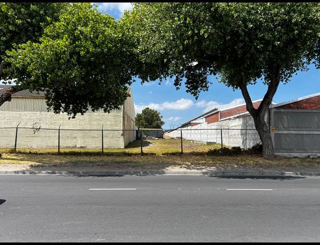 545M² WAREHOUSE TO LET IN PAROW INDUSTRIAL